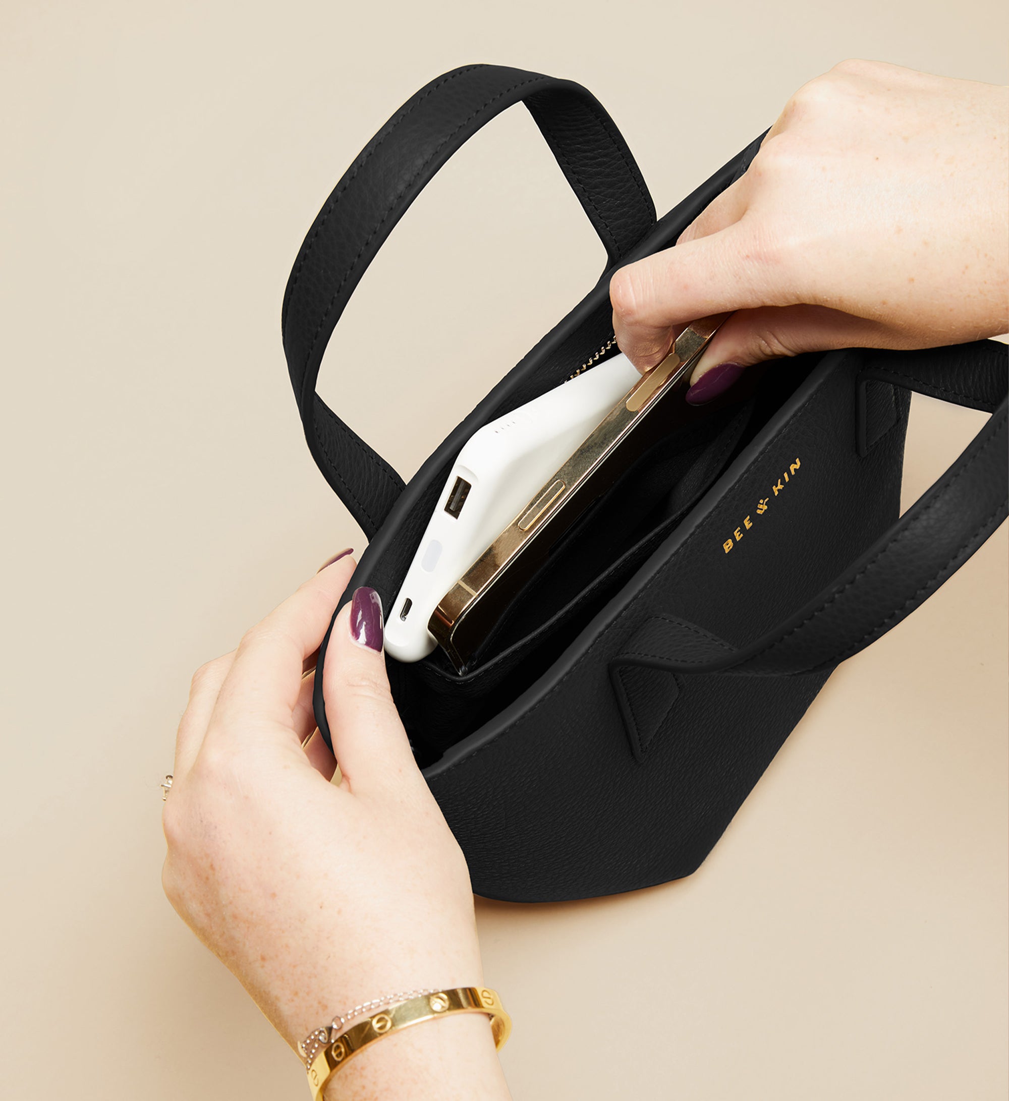 ProductPage_SmartCompartments_539b11a8-c6ec-42c1-a1f2-422b10ce2249.jpg