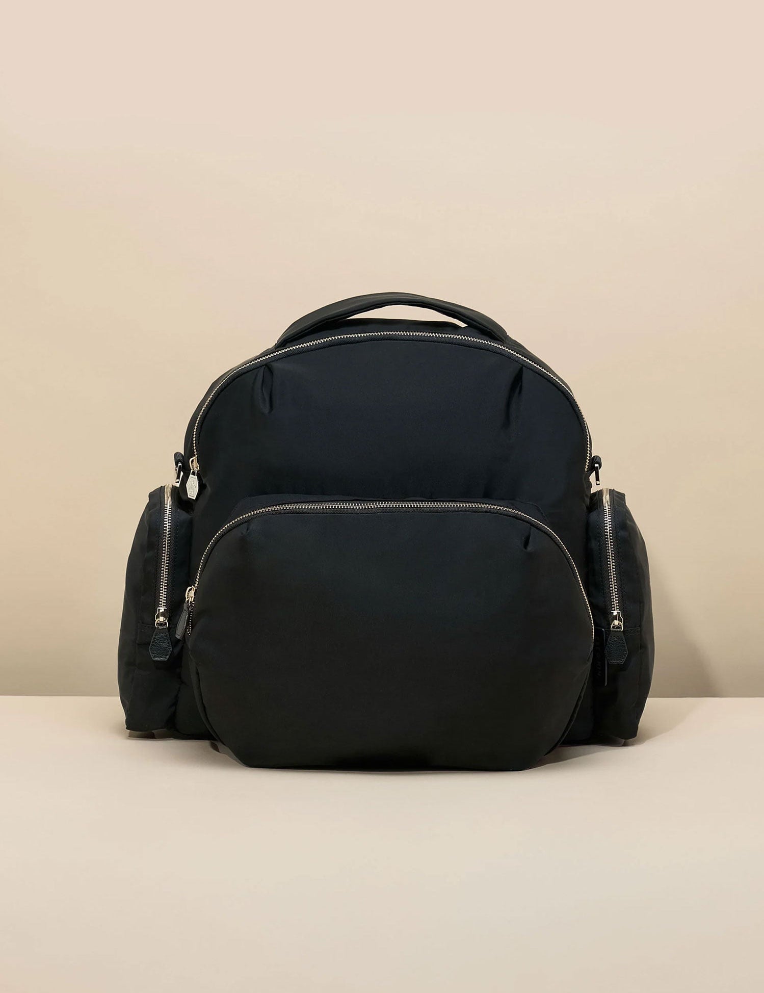 black smart backpack for travel